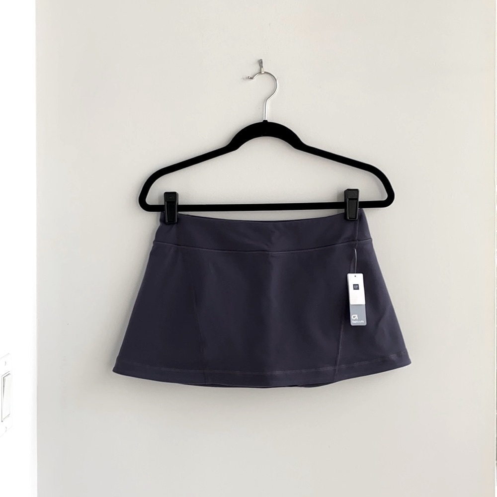 GAP Body Fit Perform Active Skort